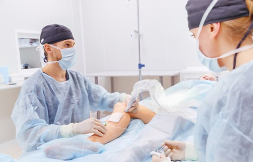 angiologo cirujano vascular